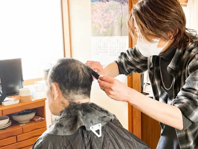 千葉県で訪問美容をお探しの方!カット時間15分以内!★個人宅様限定★出張費無料★サービスの画像