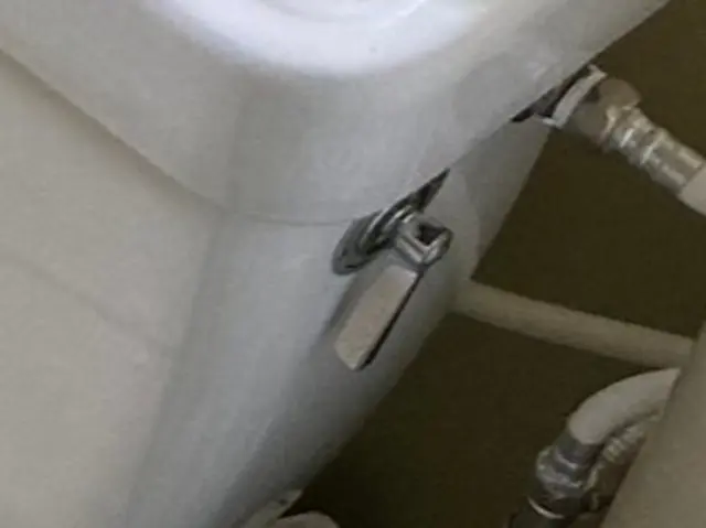 【安心のアフター保証１年】トイレロータンク内の事ならなんでもお任せください！サービスの画像