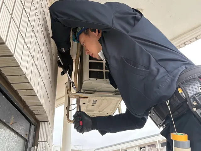 「安全・丁寧・迅速！エアコン取り外しはプロにおまかせ」サービスの画像