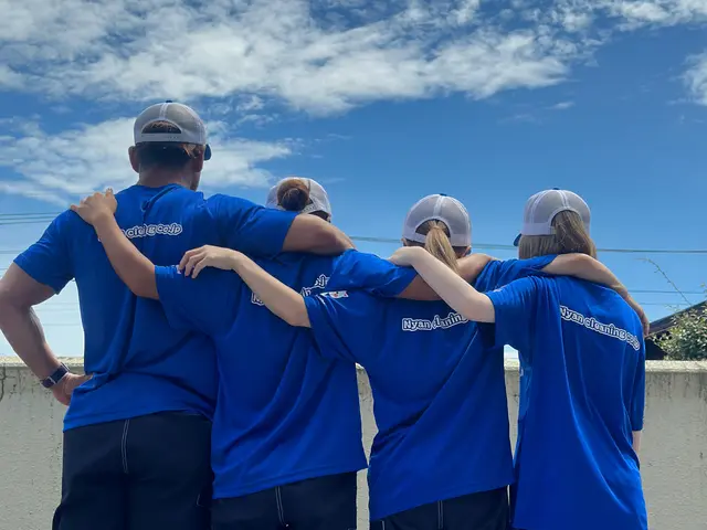 ★カビをごっそり取ってピカピカに！糸くずで詰まった乾燥ダクト清掃で乾燥機能復活★サービスの画像