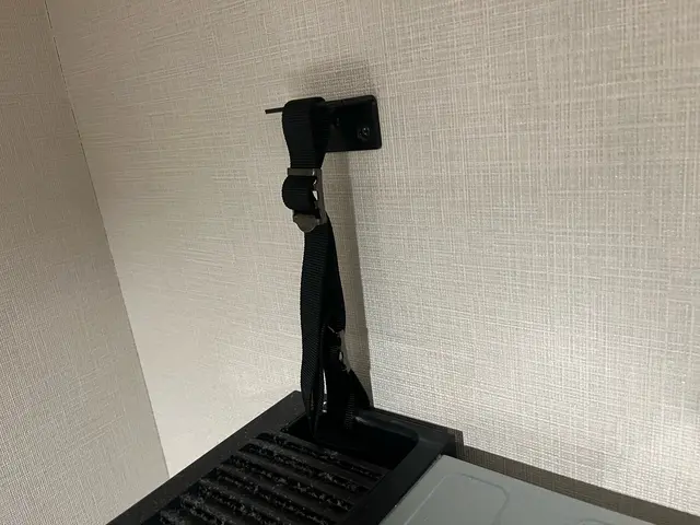 地震対策に家具固定!!丁寧かつスピーディーに!!サービスの画像