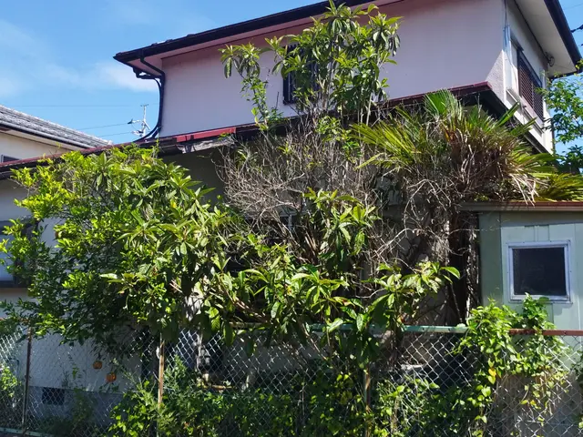 下関、岩国も対応致します！　手間いらず　安心価格で快適空間　斜面もお任せ！サービスの画像