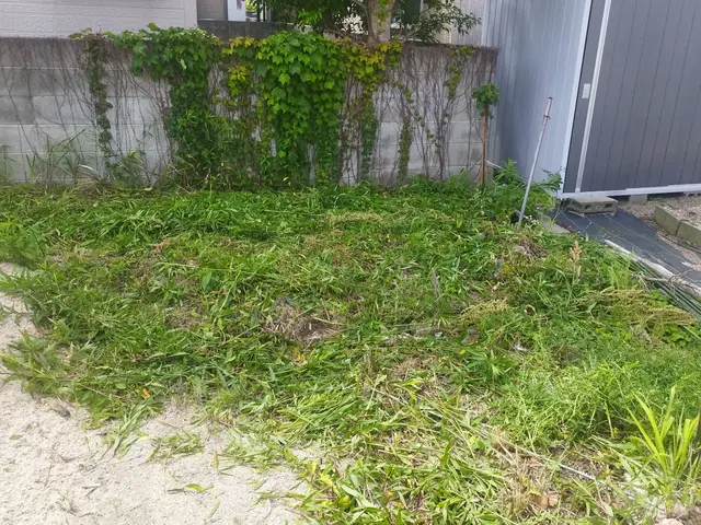 下関、岩国も対応致します！　手間いらず　安心価格で快適空間　斜面もお任せ！サービスの画像