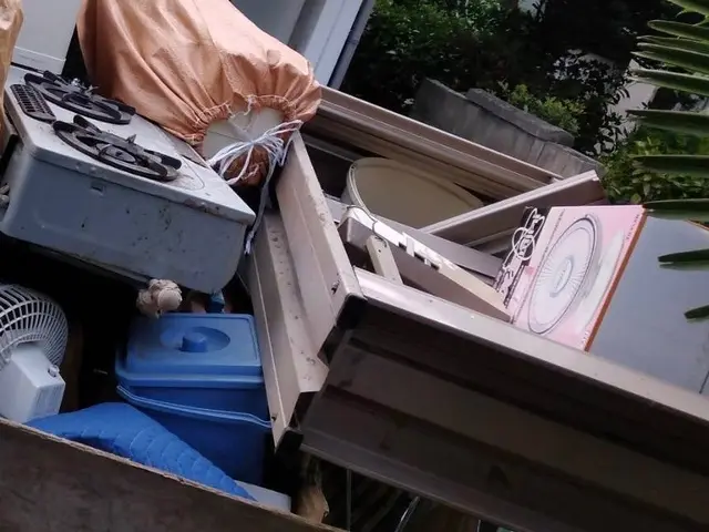 女性スタッフ活躍中！業界歴7年の信頼と実績！仕上がり保証付！損害保険加入済！サービスの画像