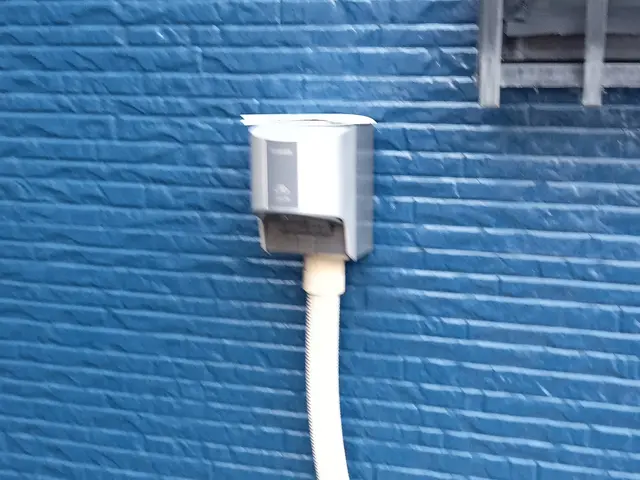 コンセント、ボックス取付、配線ルートが難しく高い見積もり出された方相談くださいサービスの画像