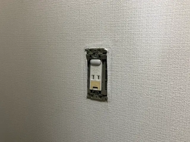 コンセントスイッチ移動工事・第一種電気工事士・お気軽にご相談ください！サービスの画像