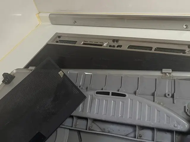 親切、笑顔、丁寧、真面目に作業致します。お一人暮らしの女性方にもご安心致します。サービスの画像