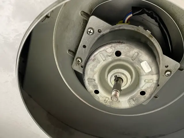 親切、笑顔、丁寧、真面目に作業致します。お一人暮らしの女性方にもご安心致します。サービスの画像