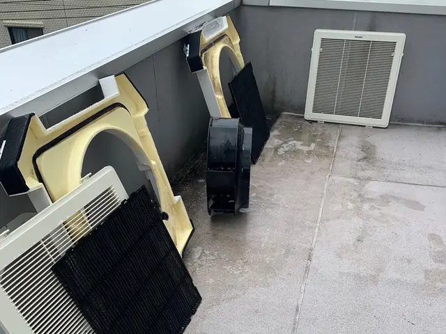 家庭用天井埋め込みエアコン対応＊業務用エアコンは問い合わせにて別途見積もり可サービスの画像