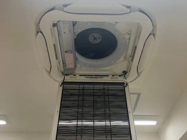 家庭用天井埋め込みエアコン対応＊業務用エアコンは問い合わせにて別途見積もり可サービスの画像