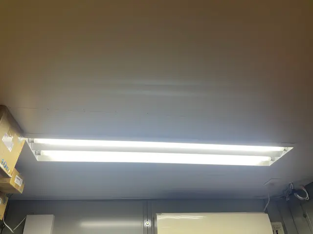 蛍光灯LEDバイパス工事サービスの画像