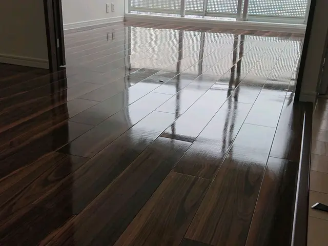 【業歴30年の経験実績】女性スタッフ同行OK！プロの洗い屋/美装工事    関西サービスの画像