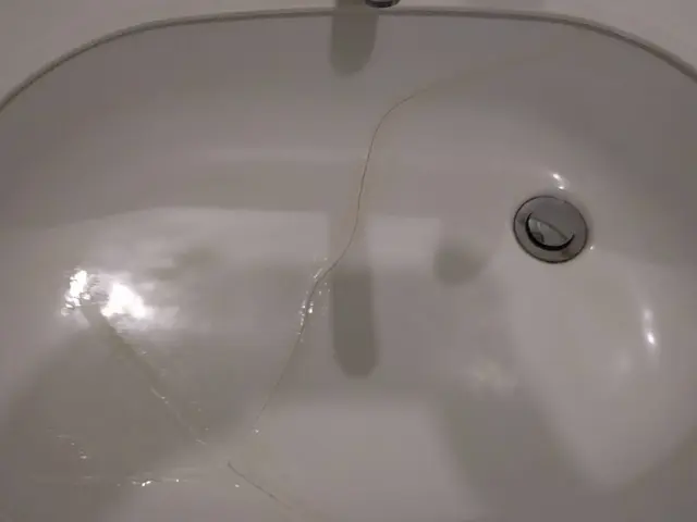 洗面ボウルのひび割れ補修サービスの画像