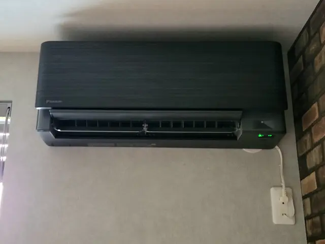 ◆業歴25年以上★ルームエアコン取付★第一種電気工事士サービスの画像