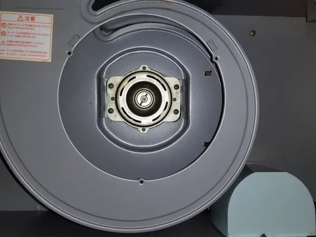 ◎ 油汚れをしっかり除去。コーティング仕上げで今後のお手入れが楽になります！サービスの画像