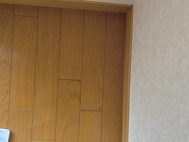 経験4年の実績！大手不動産会社も信頼する床の傷・黒ずみ完全修復サービスサービスの画像