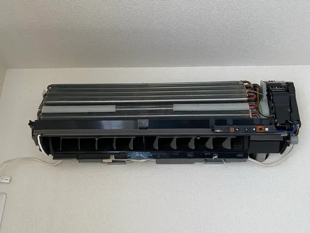 【損害保険加入済み】1件1件丁寧に徹底作業！ビフォーアフターの変化をご覧くださいサービスの画像