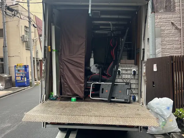 お写真で簡単確認！当日対応可.中国語ok，業界歴5年，大量もok！なんでも回収可サービスの画像