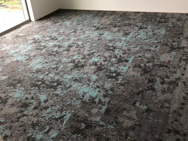 【業界歴20年の経験実績】クロス.CFシートの貼り替えお気軽にご相談下さい。サービスの画像