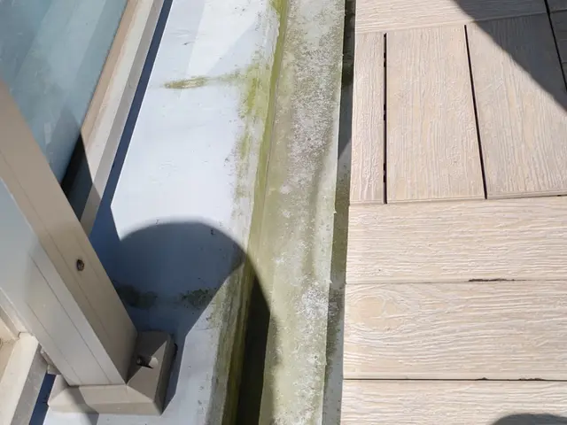 【地域密着】安心価格でも丁寧な作業致します☆ベランダ・バルコニークリーニングサービスの画像