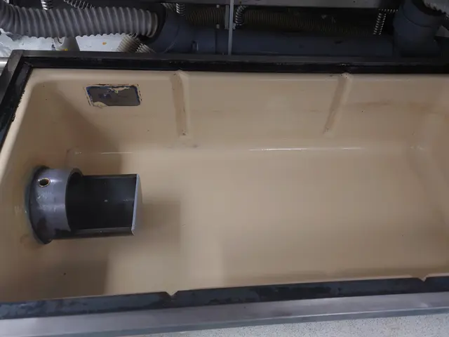 グリストラップ清掃作業はお任せください。サービスの画像