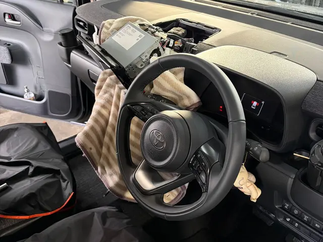 【自動車電装店】車の電気屋さんが見えない配線まで安全で綺麗に仕上げます！サービスの画像