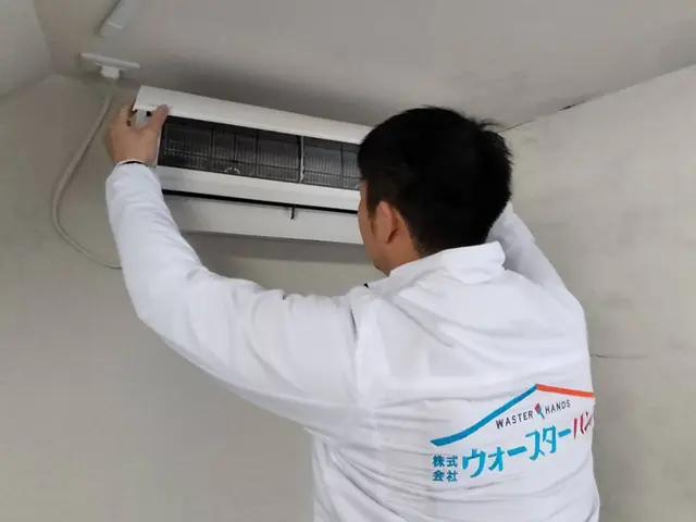 塗装　リフォーム　電気工事　補助金　お困り事のご相談はメッセージからご連絡下さいサービスの画像