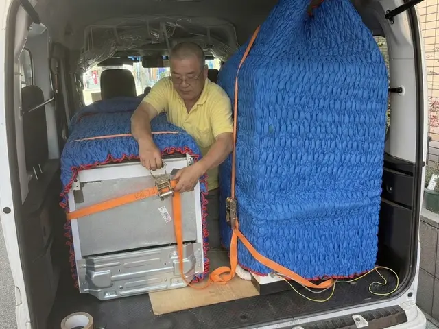 繁忙期も同一料金｜軽バン1名対応の安全引越しサービスの画像