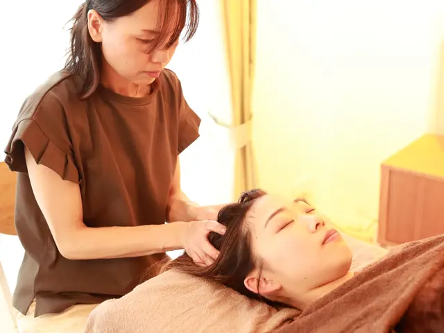 有国家資格者による安心施術♪オイルマッサージで全身の筋肉をほぐします！サービスの画像