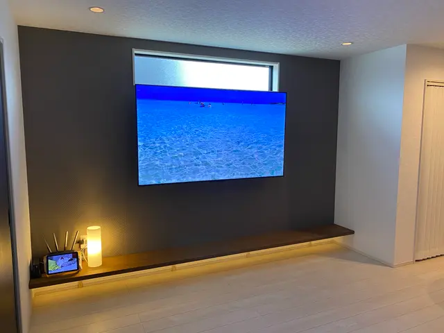 壁掛けテレビの設置サービスの画像