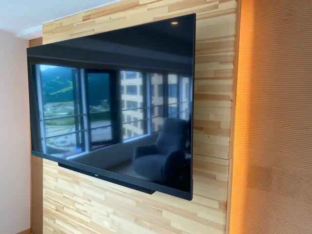 壁掛けテレビの設置サービスの画像