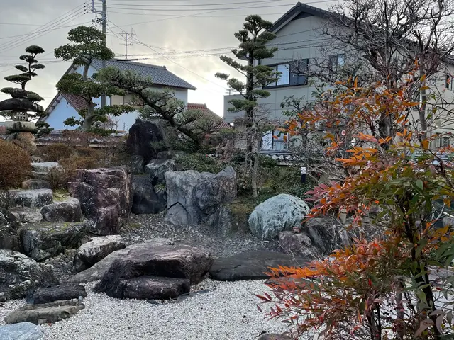 庭木の剪定、生垣の刈り込み、お庭のお悩み全て解消します！庭師にお任せ下さい！サービスの画像