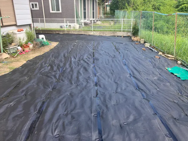 防草シート施工サービスの画像