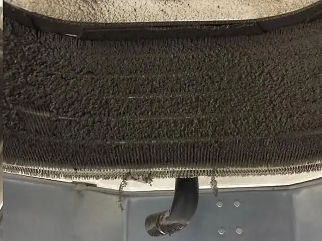 天井埋込型　4方向　エアコン洗浄サービスの画像