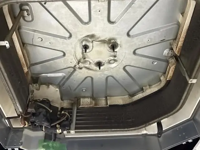 天井埋込型　4方向　エアコン洗浄サービスの画像