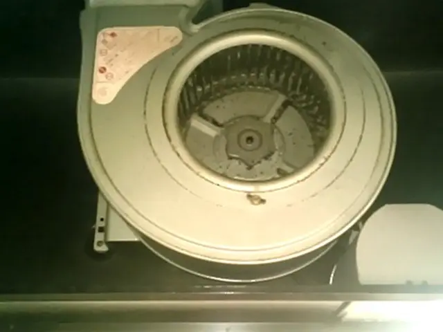 損害保険加入済★駐車場代は当店が負担いたします！レンジフード（換気扇）クリーニンサービスの画像