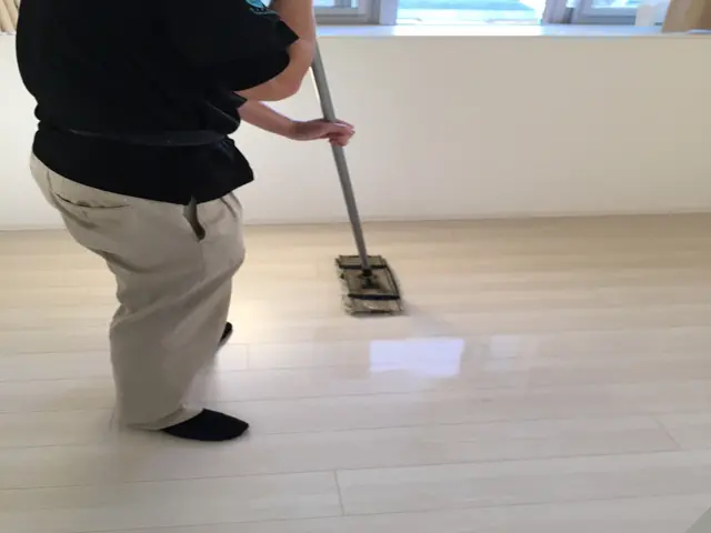 【くらま歴9年の本物です】高技術によるスタッフが対応◎　ピカピカな床に感動♪サービスの画像