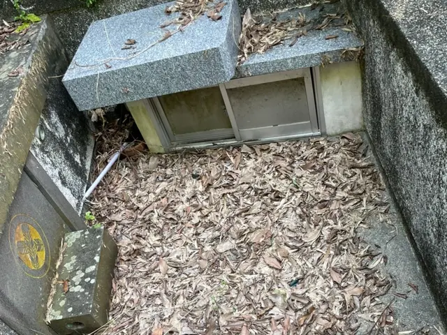 お墓参り代行　◎合掌礼拝◎墓石清掃◎草取◎剪定◎線香・供花代込サービスの画像