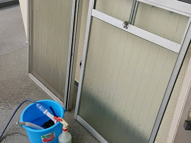 【 業歴30年の経験実績 】女性スタッフ同行OK！  プロの窓サッシクリーニングサービスの画像