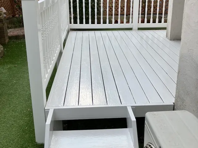 ウッドデッキに手摺をつけたい、ウッドデッキを立て直したい何でもご相談ください！サービスの画像