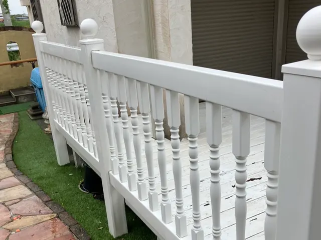 ウッドデッキに手摺をつけたい、ウッドデッキを立て直したい何でもご相談ください！サービスの画像