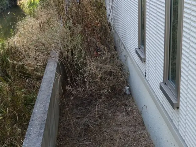 砂利敷きお任せください。。料金表はあくまで目安です。複数であれば値引します。サービスの画像