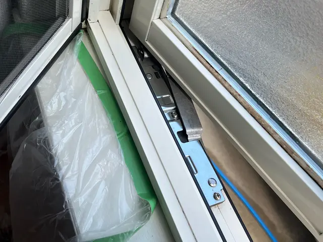 日本約300拠点の大手がノウハウを活用して窓やサッシの汚れをきれいに清掃するサービスの画像