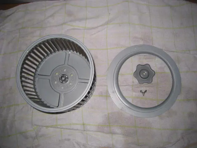 ギトギトの油汚れをキレイサッパリ！特別価格にてご提供中です。サービスの画像