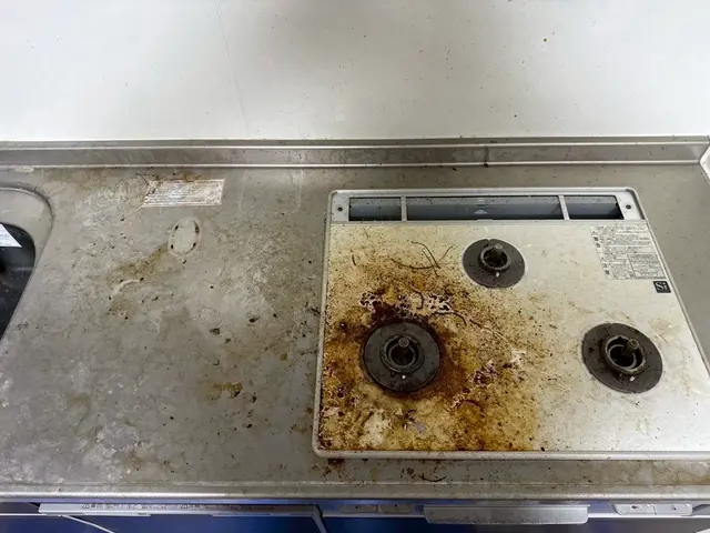 頑固な油汚れもピカピカに☆before→afterお見せします！！サービスの画像