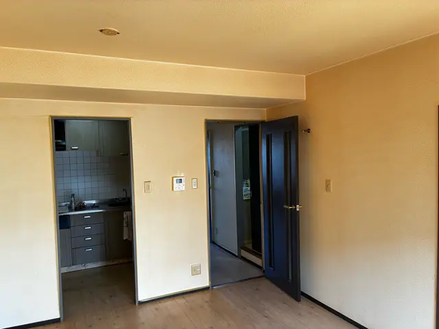 【口コミ数1位壁紙専門店】壁紙はクリーニングと塗替えで新品同様になりますサービスの画像