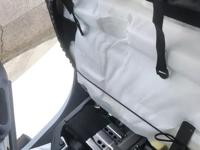 シートカバーの取り付け出張作業・通販サイトでご購入された商品の取り付け実施サービスの画像