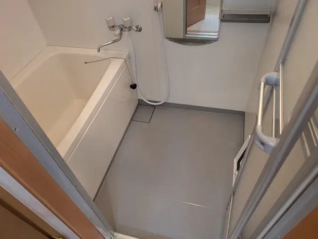 【まだ間に合います】プロの2名体制で丁寧仕上げ｜水回り4点セットクリーニングサービスの画像