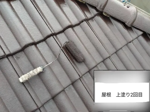 セメント瓦専用塗料で塗り替えるセメント瓦リペイント。サービスの画像