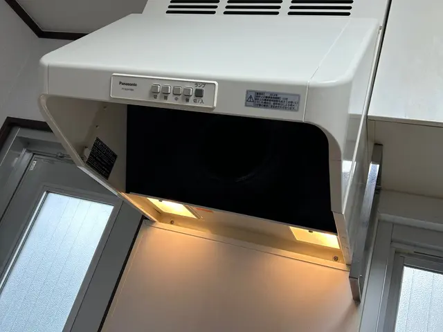 セットでお得に！キッチンとレンジフードの水回り2点！サービスの画像